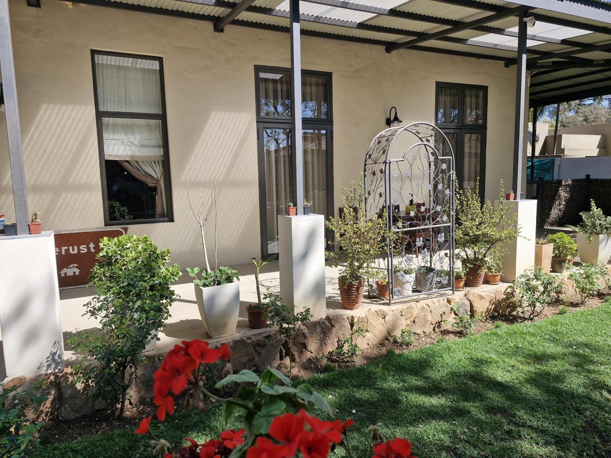 Le Chateau Guest House And Conference Centre Kempton Park Exterior photo